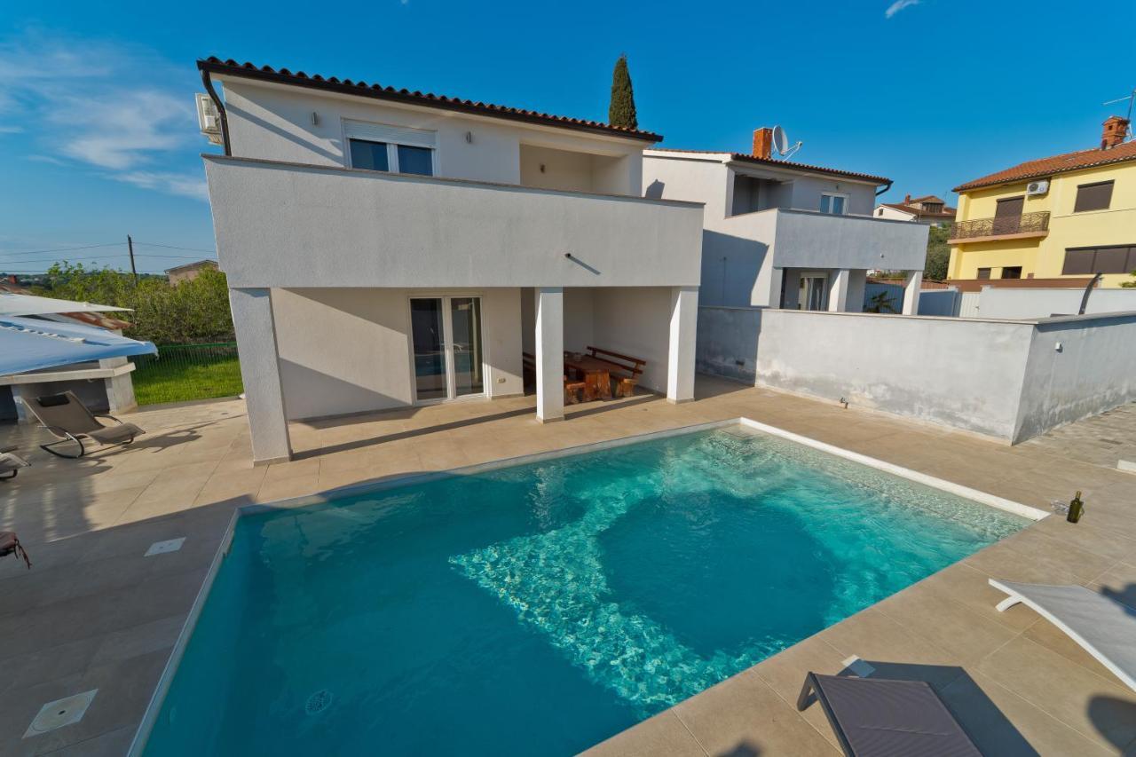 Villa Luka With Private Pool Near Pula Eksteriør billede